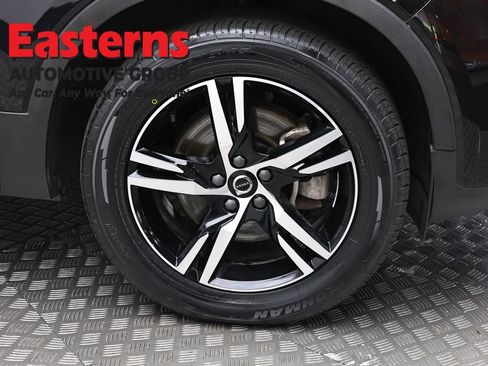 Used 2024 Volvo XC40 B5 Core AWD/4WD image 31