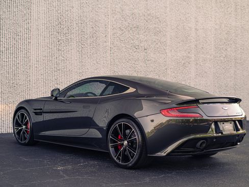 Used 2014 Aston Martin Vanquish Coupe RWD image 33
