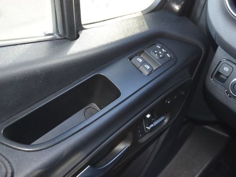 Used 2024 Mercedes-Benz Sprinter 2500 image 19