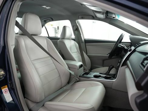 Used 2017 Toyota Camry SE FWD image 53