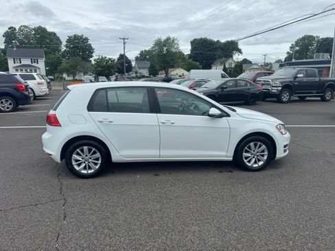 Used 2016 Volkswagen Golf S FWD image 4
