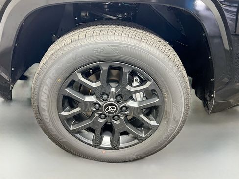 New 2025 Toyota Tundra Platinum image 13