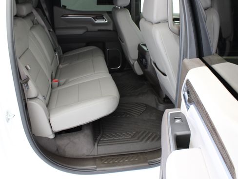 Used 2025 Chevrolet Silverado 1500 RST AWD/4WD image 36