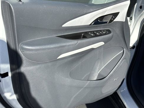 Used 2020 Chevrolet Bolt Premier w/ Infotainment Package image 20