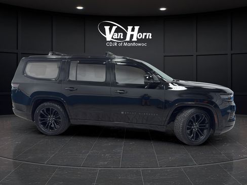 Used 2022 Jeep Grand Wagoneer Series II AWD/4WD image 8