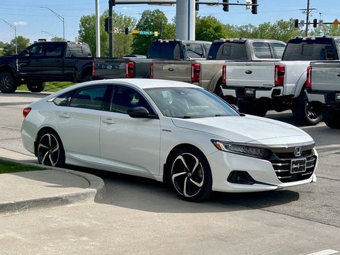 Used 2022 Honda Accord Sport image 7
