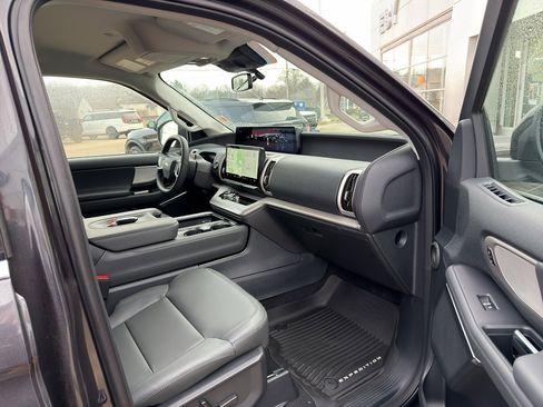 New 2026 Ford Expedition Max Active image 17