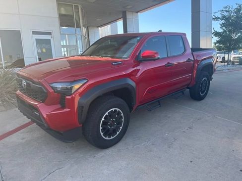 Used 2025 Toyota Tacoma TRD Off-Road w/ TRD Off Road Premium Package AWD/4WD image 1