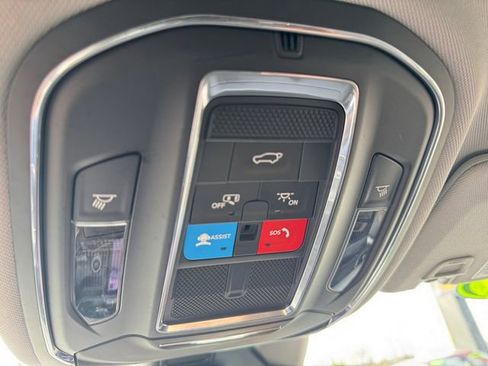 Used 2023 Jeep Grand Cherokee L Limited AWD/4WD image 26
