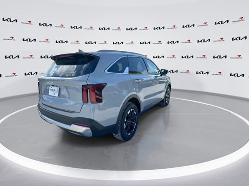 Certified 2026 Kia Sorento S FWD image 8