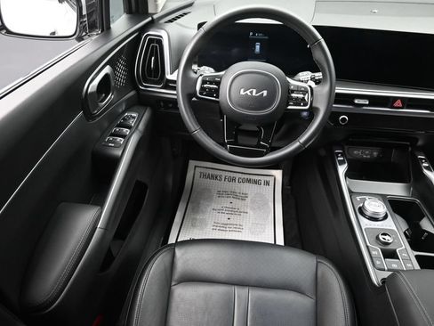 Used 2025 Kia Sorento EX w/ EX Panoramic Sunroof Package AWD/4WD image 15