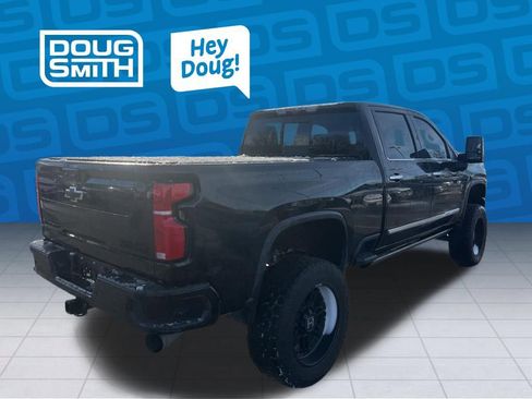 Used 2024 Chevrolet Silverado 3500 High Country w/ High Country Premium Package AWD/4WD image 5