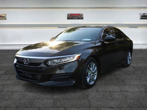 Used 2018 Honda Accord LX image 3