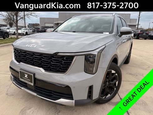 Certified 2025 Kia Sorento S image 1