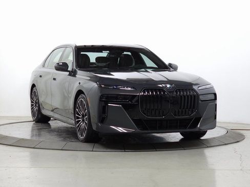 New 2026 BMW 760i xDrive w/ Executive Package AWD/4WD image 1