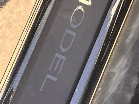 Used 2024 Tesla Model Y Performance image 22