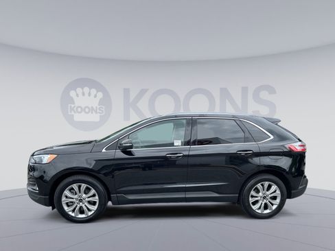 Used 2023 Ford Edge Titanium AWD/4WD image 2