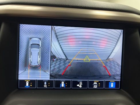 Used 2022 GMC Acadia Denali w/ Denali Ultimate Package FWD image 15
