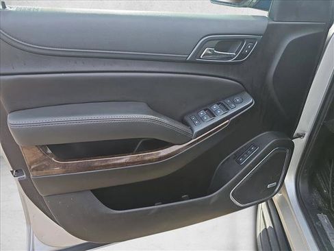 Used 2018 Chevrolet Tahoe LT image 9