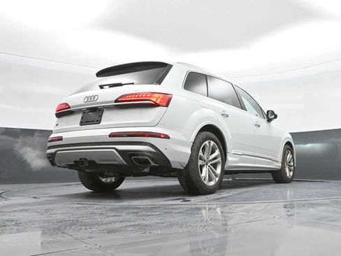 Used 2025 Audi Q7 3.0T Prestige w/ Prestige Package AWD/4WD image 39