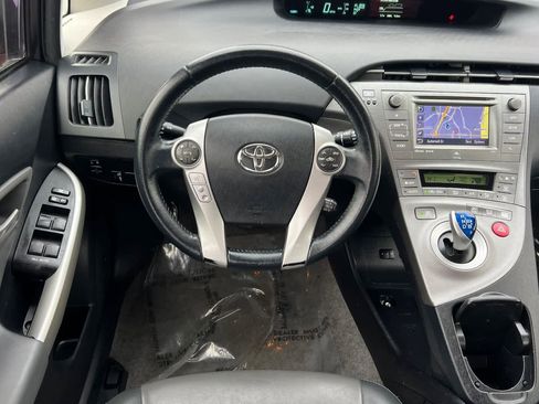 Used 2013 Toyota Prius Four image 14