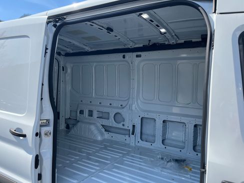 New 2026 Ford Transit 250 148 Medium Roof image 12