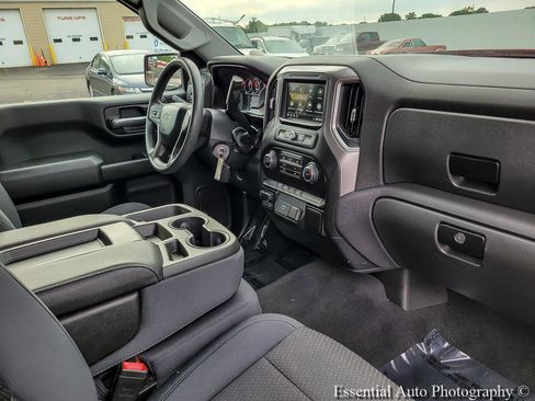 Used 2019 Chevrolet Silverado 1500 Custom Trail Boss w/ Custom Convenience Package AWD/4WD image 29