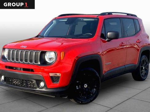 Used 2023 Jeep Renegade Latitude w/ Sun/Sound Group AWD/4WD image 1