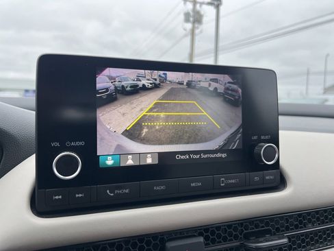 Used 2023 Honda HR-V LX image 13