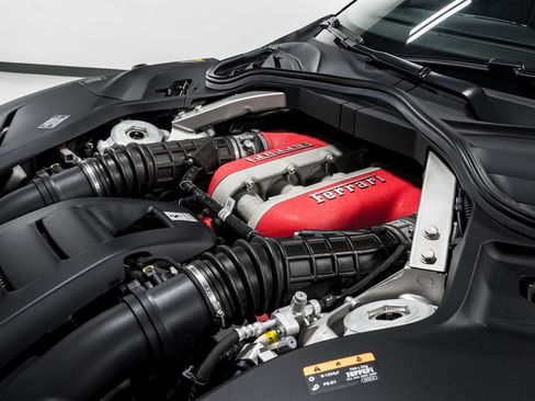 Used 2024 Ferrari Purosangue AWD/4WD image 44