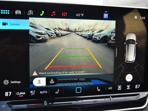 New 2026 Volkswagen Tiguan SE image 13