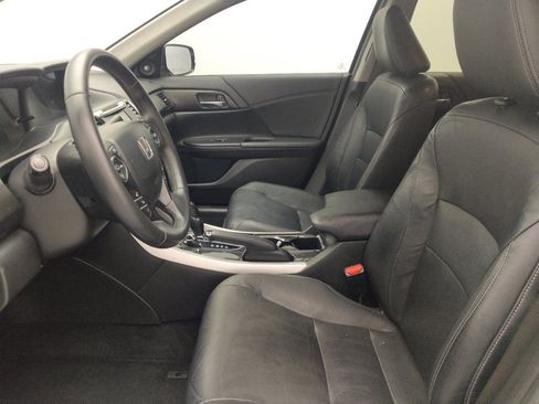 Used 2015 Honda Accord Touring image 17