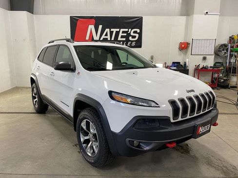 Used 2014 Jeep Cherokee Trailhawk w/ Comfort/Convenience Group image 2