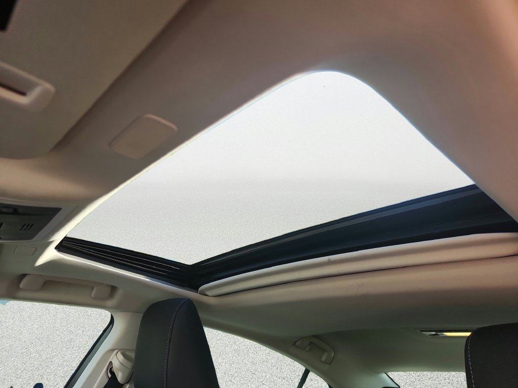 Used 2021 Lexus ES 300h w/ Premium Package FWD image 11