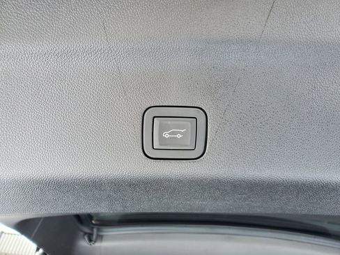 Certified 2025 Cadillac Escalade Sport image 51