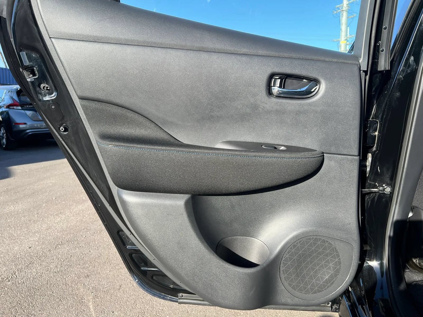 Used 2024 Nissan Leaf S FWD image 32