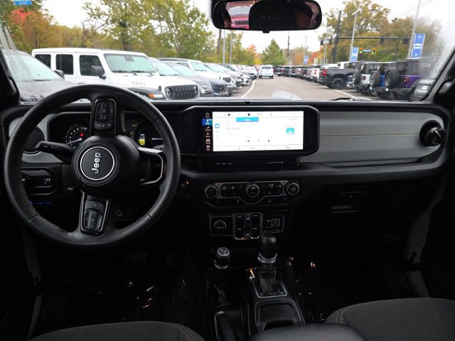 Used 2024 Jeep Wrangler Unlimited w/ Convenience Group AWD/4WD image 15