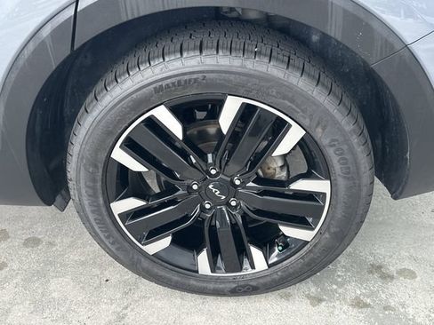 Certified 2024 Kia Telluride SX w/ Towing Package FWD image 13