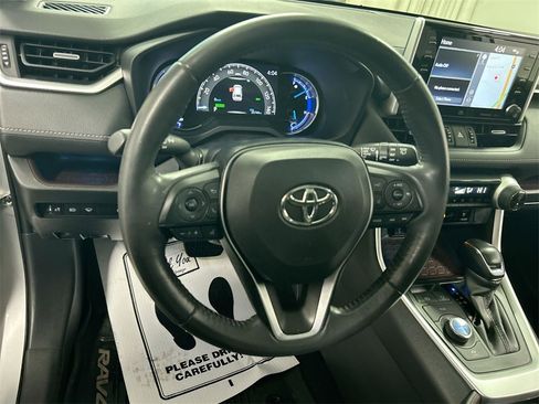 Used 2021 Toyota RAV4 Limited image 4