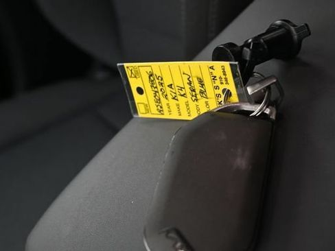 Used 2025 Kia K4 FWD image 21