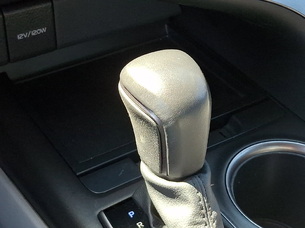 Used 2024 Toyota Camry SE FWD image 14