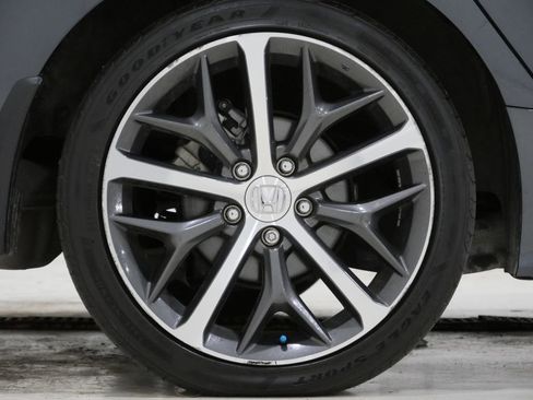 Used 2022 Honda Civic Touring image 10