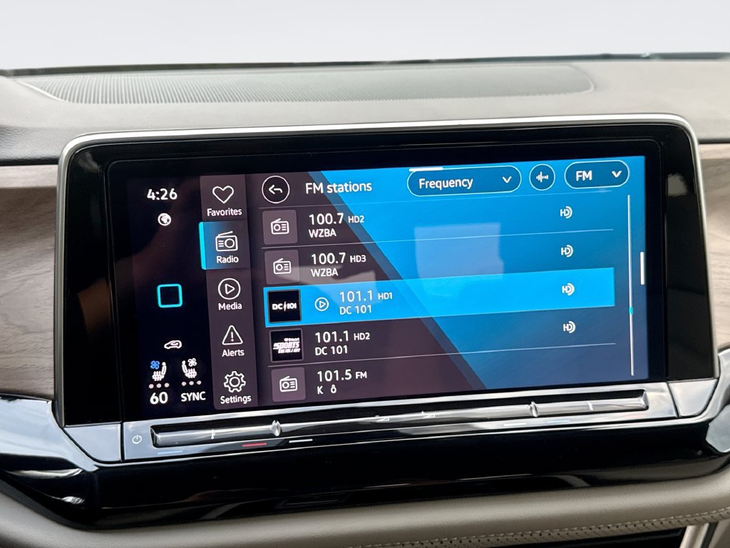 Used 2024 Volkswagen Atlas SE FWD image 12