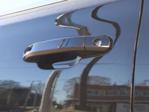 Used 2020 Chevrolet Tahoe LT image 25