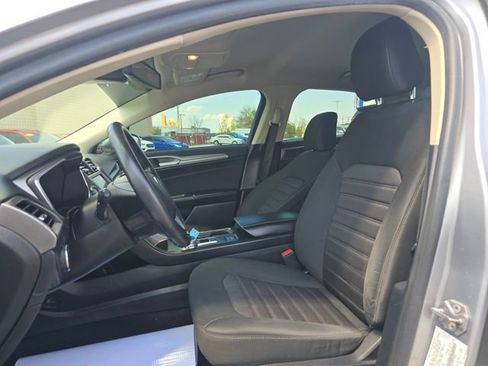 Used 2020 Ford Fusion SE FWD image 13