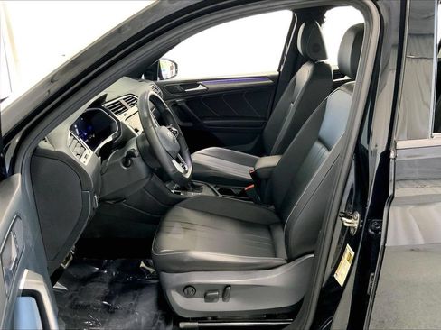 Used 2024 Volkswagen Tiguan SE R-Line FWD image 18
