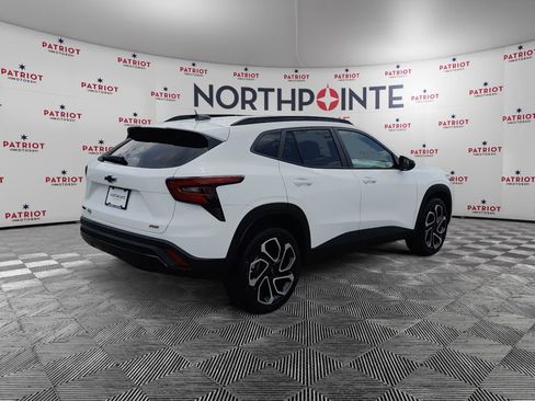 New 2025 Chevrolet Trax RS w/ Sunroof Package image 6