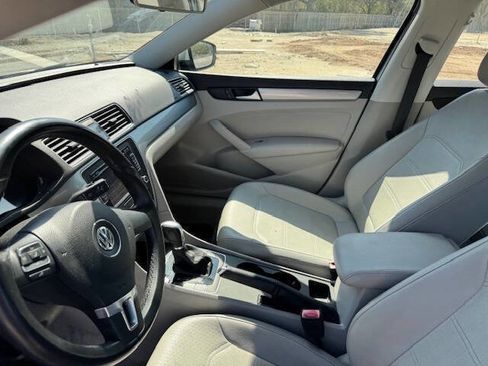 Used 2015 Volkswagen Passat 1.8T Limited Edition image 29