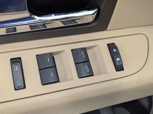 Used 2013 Ford F150 XLT w/ Mid Equipment Group image 11