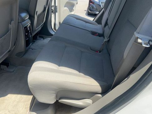 Used 2012 Jeep Grand Cherokee Laredo w/ Laredo E Group AWD/4WD image 33